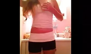 ورزش با یک داسی توسط عكس كون كس masseuse فاک می شود