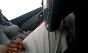 او پس از یافتن فالوس در کیف دانشجویی عکس کس لخت سکسی ، عضو را آموزش می دهد